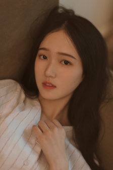 坐公交车最后一排让别人弄